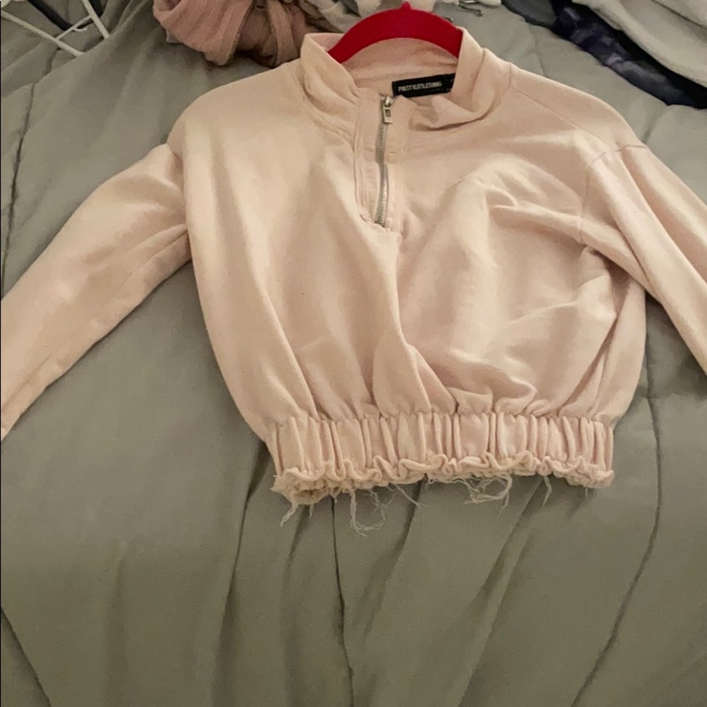 Turtle neck cropped sweatshirt